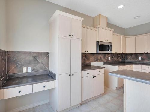 Edmonton, AB - Indoor Photo Showing Kitchen