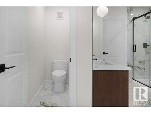 3313 Chickadee Dr, Edmonton, AB - Indoor Photo Showing Bathroom