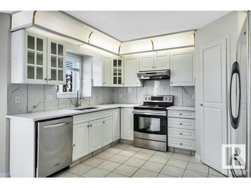 3732 28 Street, Edmonton, AB - Indoor Photo Showing Kitchen