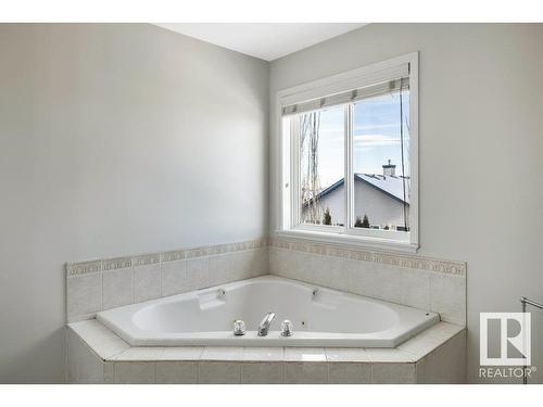 3732 28 Street, Edmonton, AB - Indoor Photo Showing Bathroom