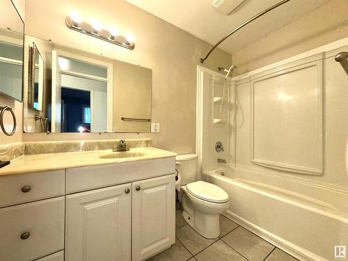 8312 141 Avenue, Edmonton, AB - Indoor Photo Showing Bathroom