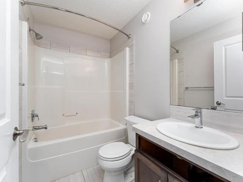 5151 Crabapple Link, Edmonton, AB - Indoor Photo Showing Bathroom