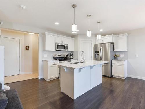 6839 Evans Wynd, Edmonton, AB - Indoor Photo Showing Kitchen With Upgraded Kitchen