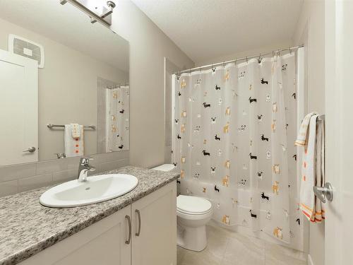 6839 Evans Wynd, Edmonton, AB - Indoor Photo Showing Bathroom