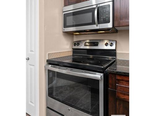 221 111 Watt Common, Edmonton, AB - Indoor Photo Showing Kitchen