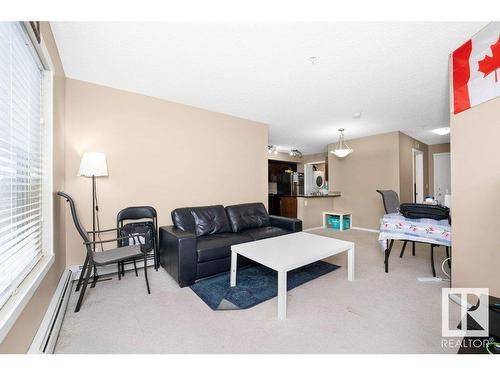 221 111 Watt Common, Edmonton, AB - Indoor Photo Showing Living Room