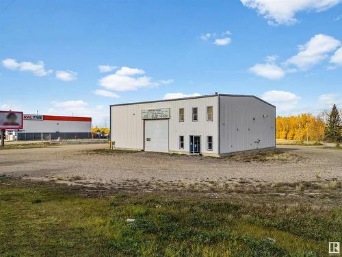 5702 50A Street, Drayton Valley, AB 