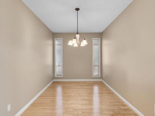 2615 Hanna Crescent, Edmonton, AB - Indoor Photo Showing Other Room