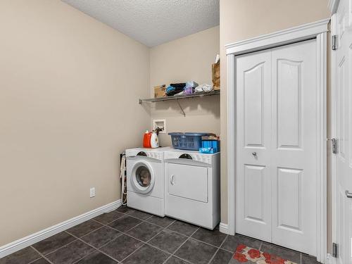 2615 Hanna Crescent, Edmonton, AB - Indoor Photo Showing Laundry Room