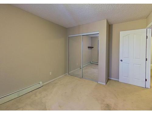 215 17459 98A Avenue, Edmonton, AB - Indoor Photo Showing Other Room