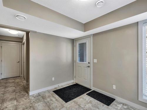 71 1391 Starling Drive, Edmonton, AB - Indoor Photo Showing Other Room