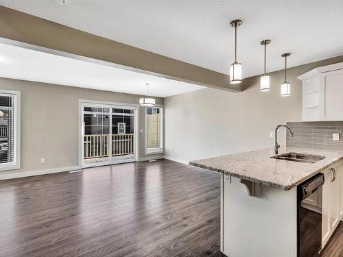 71 1391 Starling Drive, Edmonton, AB - Indoor Photo Showing Kitchen With Upgraded Kitchen