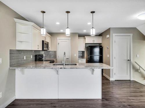 71 1391 Starling Drive, Edmonton, AB - Indoor Photo Showing Kitchen With Upgraded Kitchen