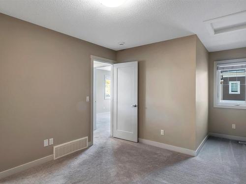 71 1391 Starling Drive, Edmonton, AB - Indoor Photo Showing Other Room