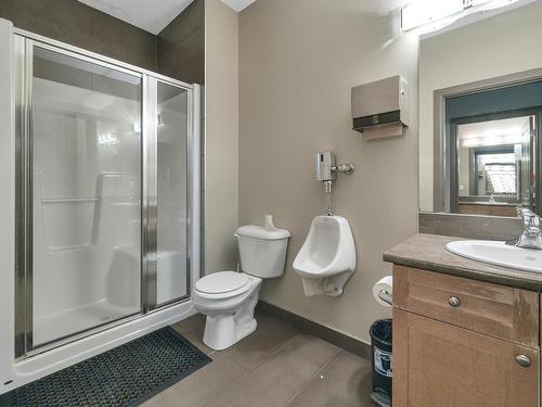 333 160 Magrath Road, Edmonton, AB - Indoor Photo Showing Bathroom