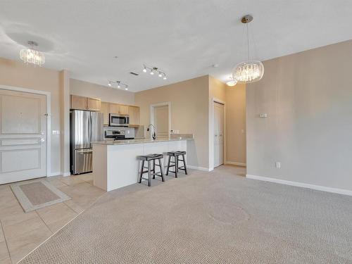 333 160 Magrath Road, Edmonton, AB - Indoor Photo Showing Kitchen