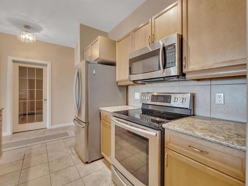 333 160 Magrath Road, Edmonton, AB - Indoor Photo Showing Kitchen