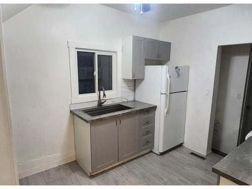 11531 87 Street, Edmonton, AB - Indoor Photo Showing Kitchen