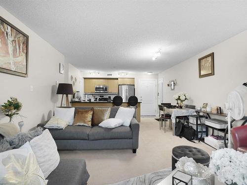 2107 7343 South Terwillegar Drive Nw, Edmonton, AB - Indoor Photo Showing Living Room