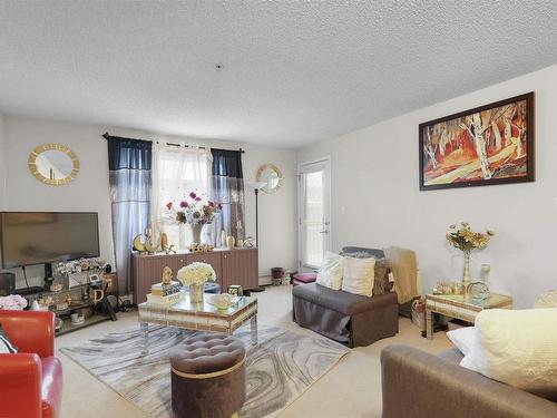 2107 7343 South Terwillegar Drive Nw, Edmonton, AB - Indoor Photo Showing Living Room