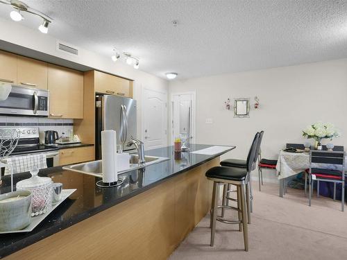 2107 7343 South Terwillegar Drive Nw, Edmonton, AB - Indoor Photo Showing Kitchen With Double Sink