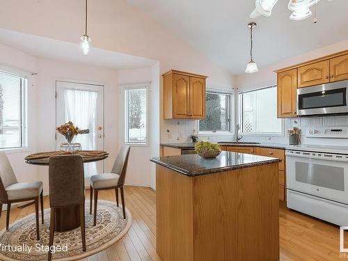 7224 156 Avenue, Edmonton, AB - Indoor Photo Showing Kitchen