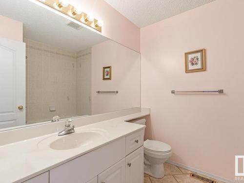 7224 156 Avenue, Edmonton, AB - Indoor Photo Showing Bathroom