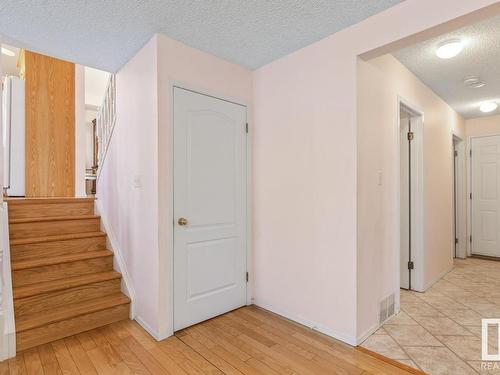 7224 156 Avenue, Edmonton, AB - Indoor Photo Showing Other Room