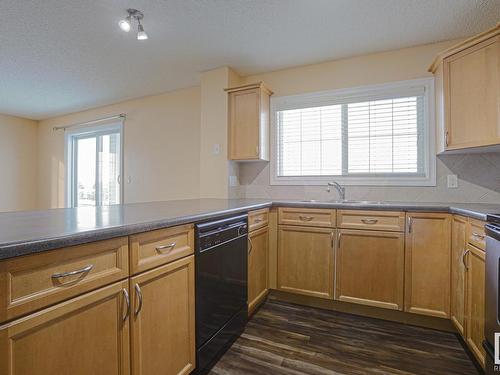 301 15211 139 Street, Edmonton, AB - Indoor Photo Showing Kitchen