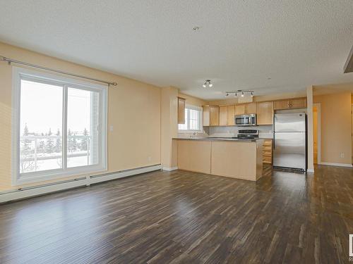 301 15211 139 Street, Edmonton, AB - Indoor Photo Showing Kitchen