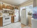 14606 54 St Nw, Edmonton, AB  - Indoor Photo Showing Kitchen 