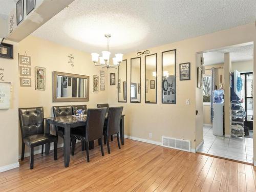 14606 54 St Nw, Edmonton, AB - Indoor Photo Showing Dining Room