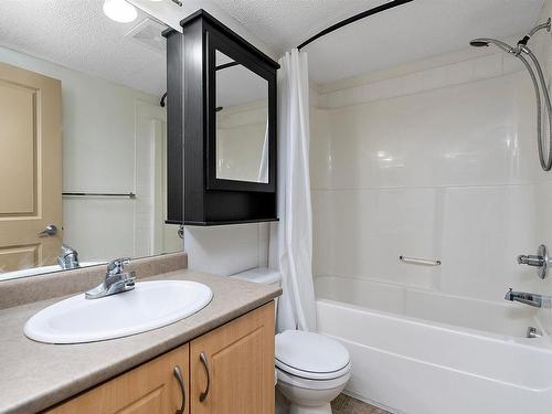 109 11449 Ellerslie Road, Edmonton, AB - Indoor Photo Showing Bathroom