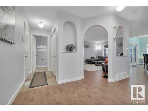 13734 37 Street Nw, Edmonton, AB - Indoor Photo Showing Other Room