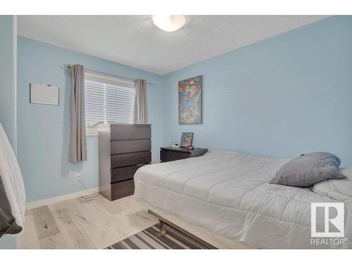 13734 37 Street Nw, Edmonton, AB - Indoor Photo Showing Bedroom