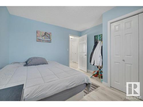 13734 37 Street Nw, Edmonton, AB - Indoor Photo Showing Bedroom