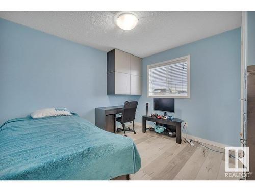 13734 37 Street Nw, Edmonton, AB - Indoor Photo Showing Bedroom