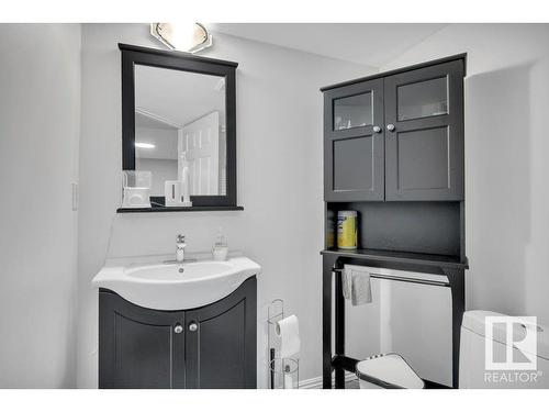 13734 37 Street Nw, Edmonton, AB - Indoor Photo Showing Bathroom