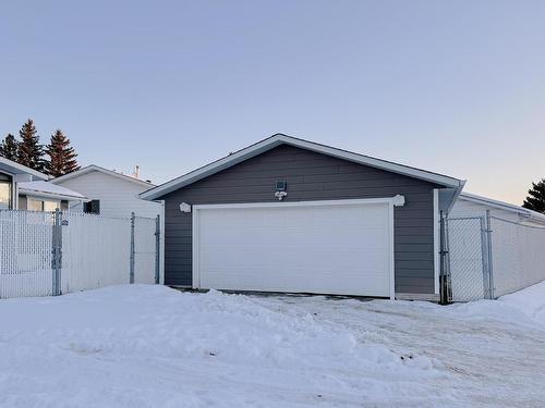 1139 Lakewood Road North, Edmonton, AB - Outdoor With Exterior