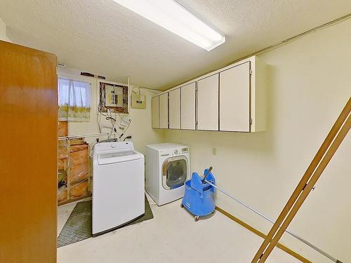 1139 Lakewood Road North, Edmonton, AB - Indoor Photo Showing Laundry Room