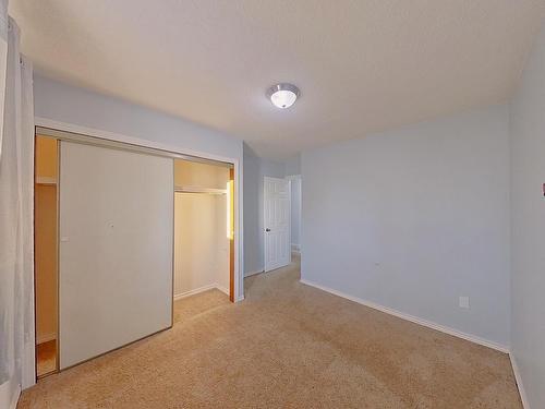 1139 Lakewood Road North, Edmonton, AB - Indoor Photo Showing Other Room