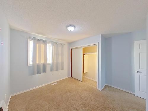 1139 Lakewood Road North, Edmonton, AB - Indoor Photo Showing Other Room