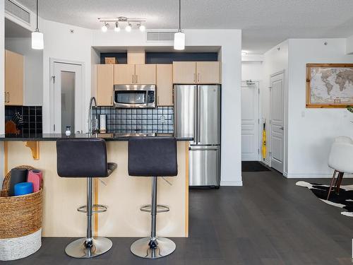 803 9707 106 Street, Edmonton, AB - Indoor Photo Showing Kitchen With Stainless Steel Kitchen With Upgraded Kitchen