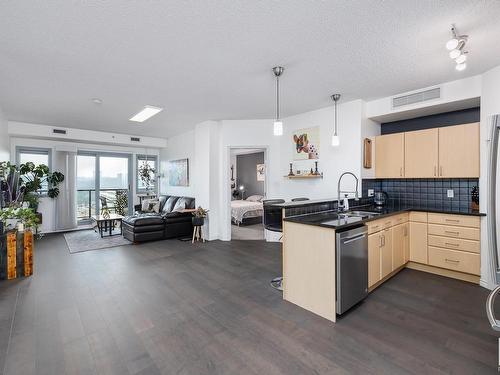 803 9707 106 Street, Edmonton, AB - Indoor Photo Showing Kitchen