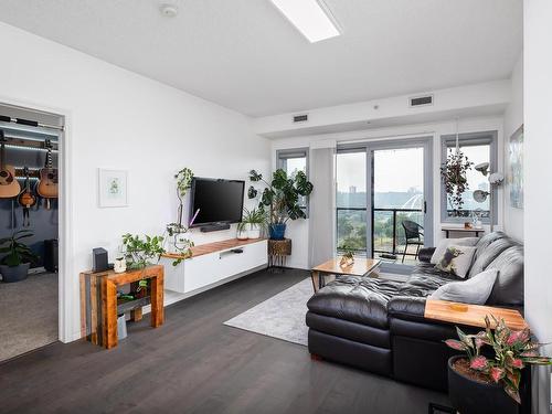 803 9707 106 Street, Edmonton, AB - Indoor Photo Showing Living Room