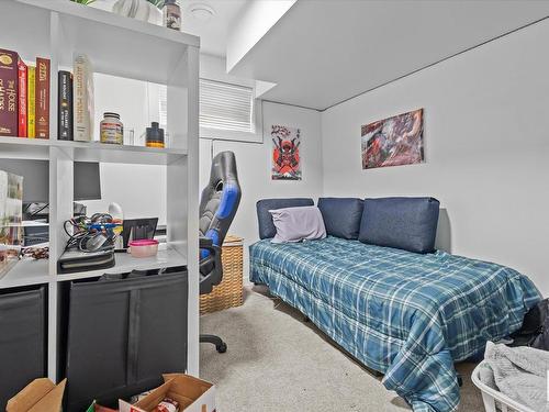 11912 140 Avenue, Edmonton, AB - Indoor Photo Showing Bedroom