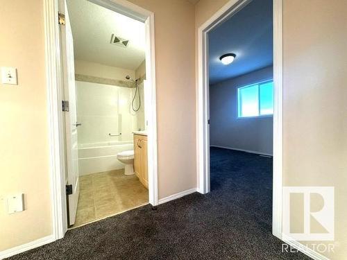 5812 166 Avenue, Edmonton, AB - Indoor Photo Showing Bathroom