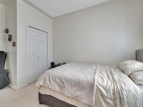 402 10606 102 Avenue, Edmonton, AB - Indoor Photo Showing Bedroom