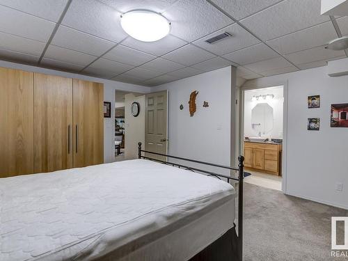 5204 138A Avenue, Edmonton, AB - Indoor Photo Showing Bedroom