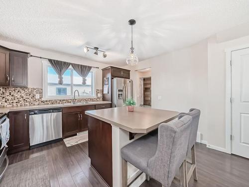 2900 Maple Way, Edmonton, AB - Indoor Photo Showing Kitchen With Stainless Steel Kitchen With Upgraded Kitchen